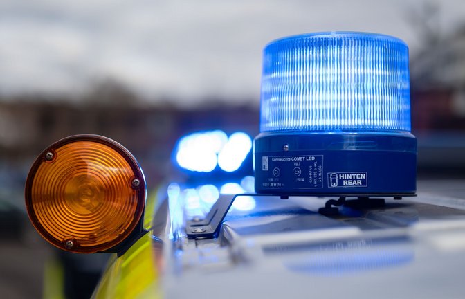 Die Polizei ermittelt (Symbolbild).<span class='image-autor'>Foto: Oliver Dietze/dpa/Oliver Dietze</span>