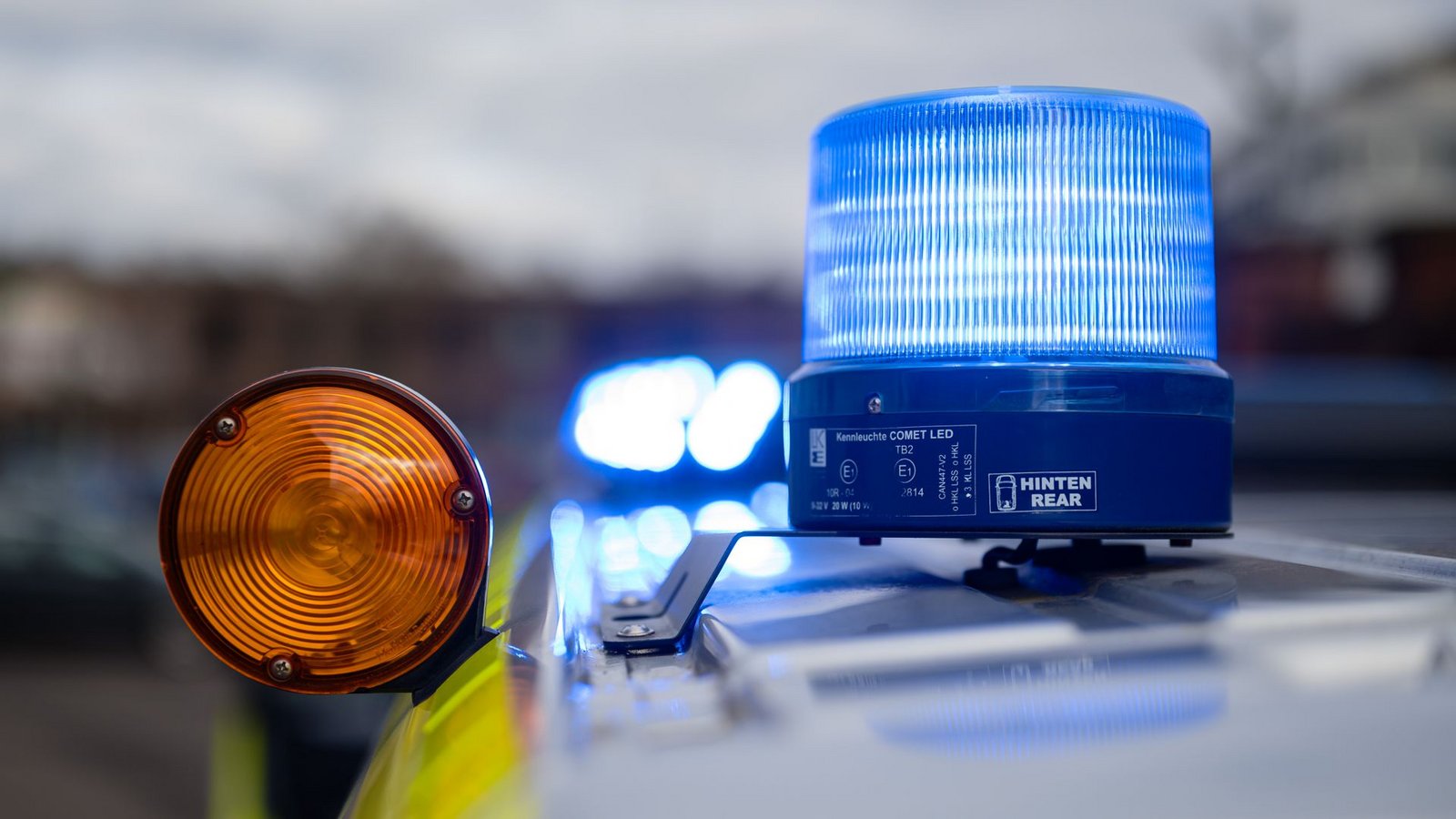 Die Polizei ermittelt (Symbolbild).Foto: Oliver Dietze/dpa/Oliver Dietze Die Polizei ermittelt (Symbolbild).Foto: Oliver Dietze/dpa/Oliver Dietze