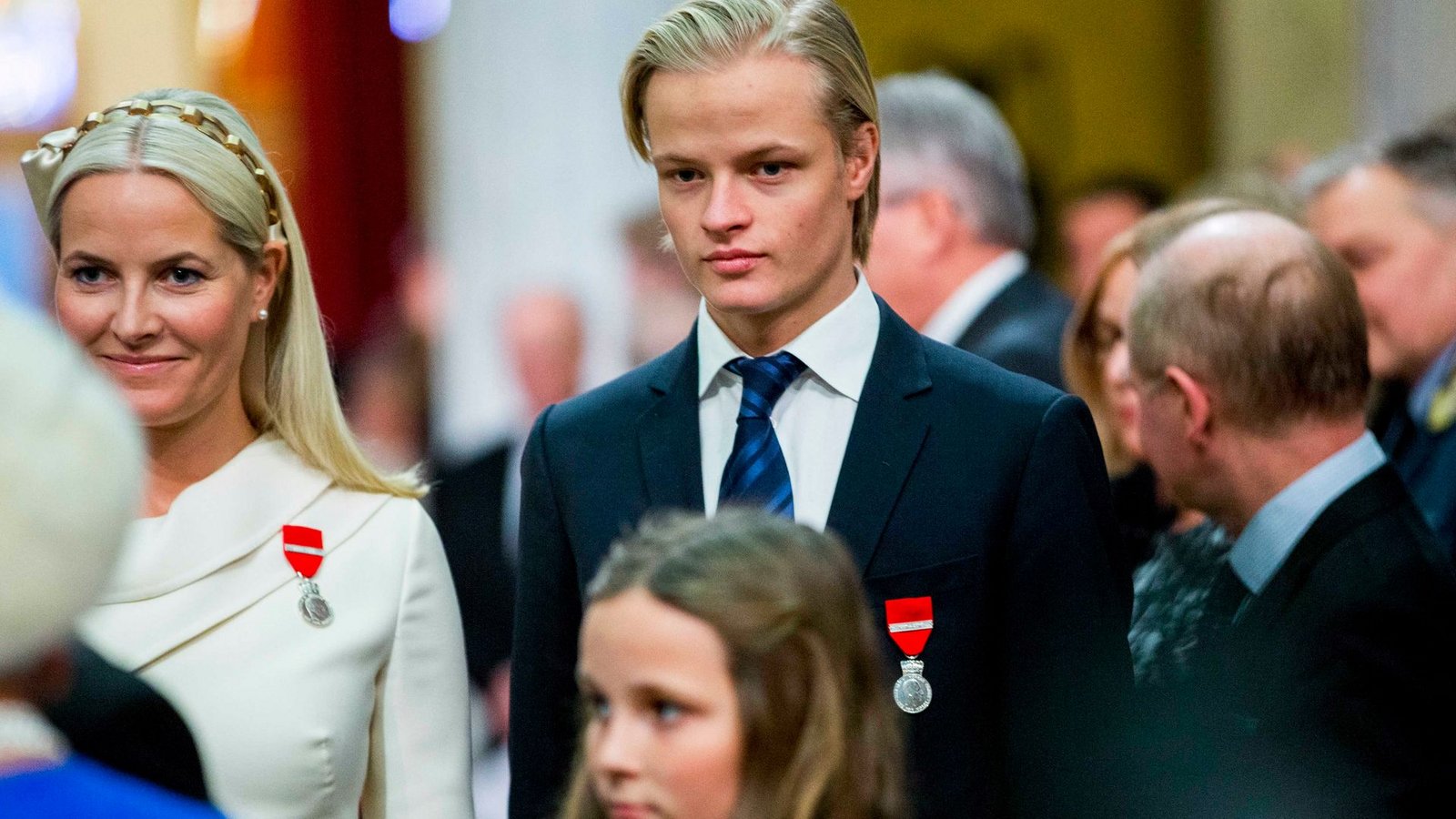 Ein Bild aus glücklicheren Zeiten: Mette-Marit (links) und ihr Sohn Marius. (Archivbild)Foto: Vegard Wivestad Grott/NTB SCANPIX/EPA/dpa Ein Bild aus glücklicheren Zeiten: Mette-Marit (links) und ihr Sohn Marius. (Archivbild)Foto: Vegard Wivestad Grott/NTB SCANPIX/EPA/dpa