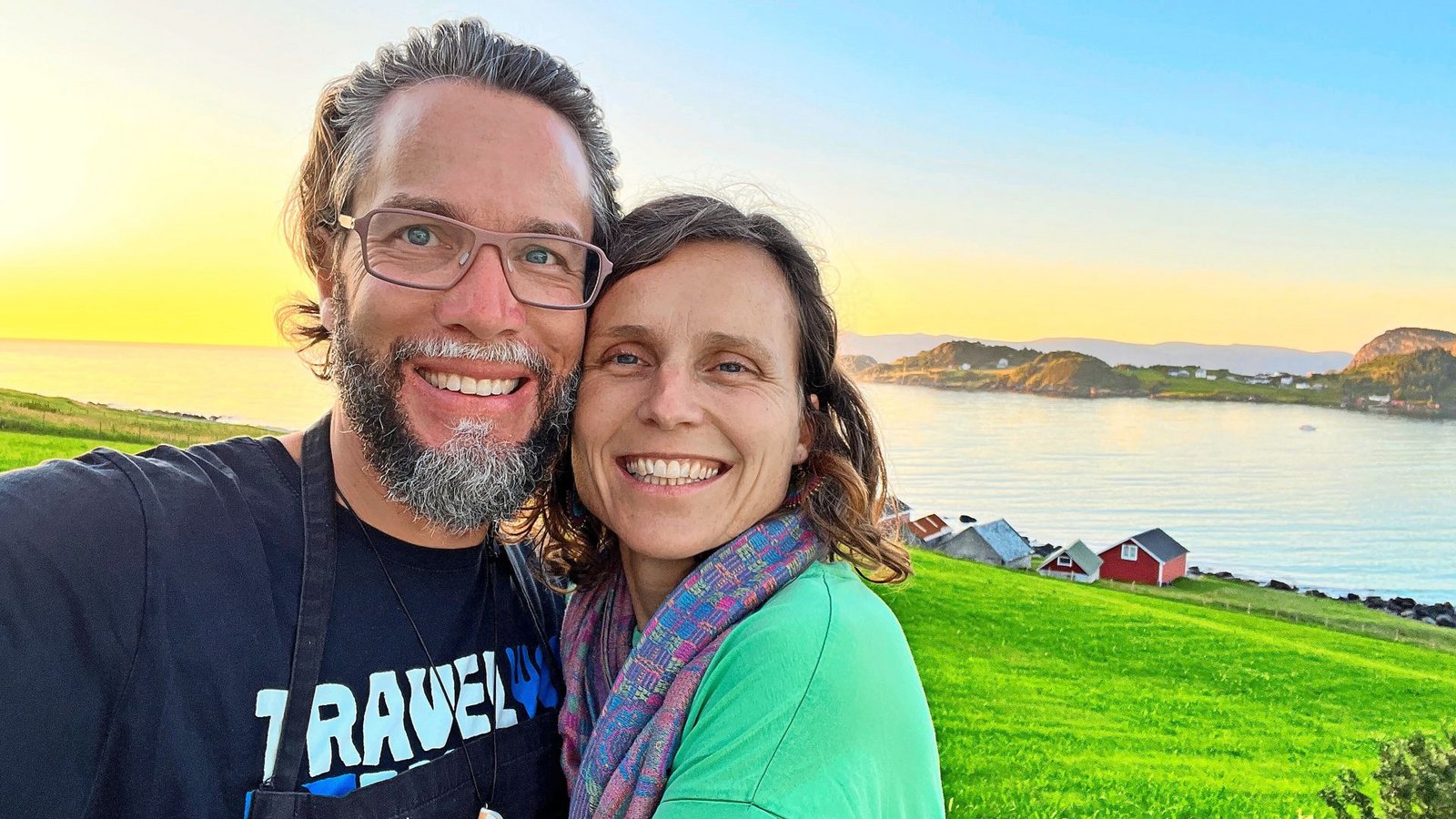 Patrick und Anna Hemminger vor norwegischem SonnenuntergangFoto: privat Patrick und Anna Hemminger vor norwegischem SonnenuntergangFoto: privat