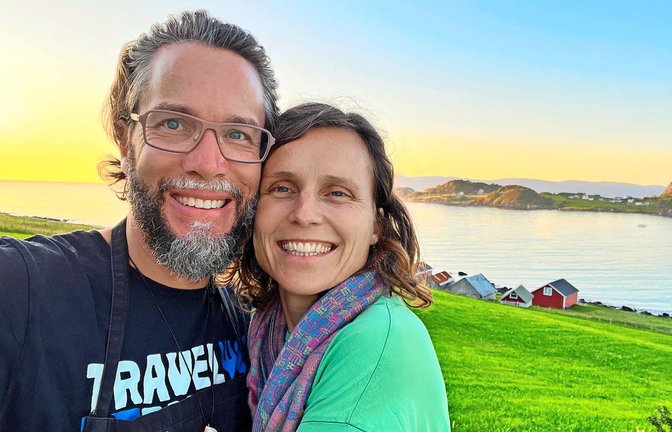 Patrick und Anna Hemminger vor norwegischem Sonnenuntergang<span class='image-autor'>Foto: privat</span>