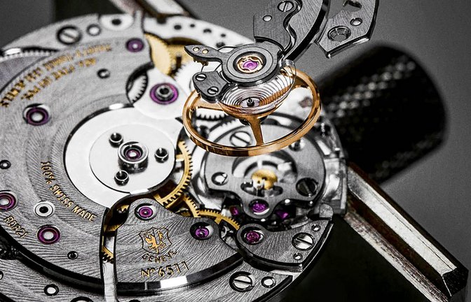 Blick ins Uhrwerk: Das  Genfer Siegel garantiert, dass diese Uhr der Marke  Roger Dubuis komplett in  Genf gefertigt  wurde<span class='image-autor'>Foto: Werksfoto/ </span>