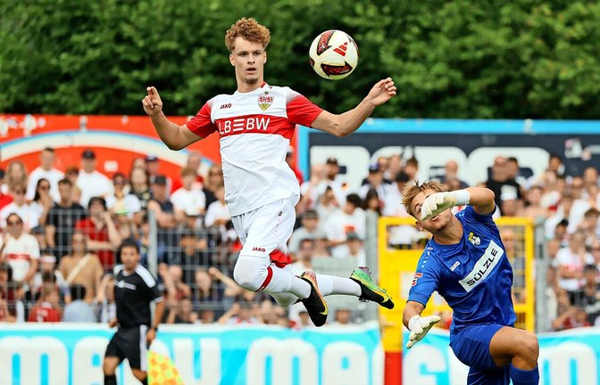 Kein gemeinsamer Nenner: Der serbische U-21-Nationalspieler Lazar Jovanovic (hier beim Testspiel in Balingen) verlässt den VfB nach nur einer Saison Richtung Udinese Calcio.<span class='image-autor'>Foto: /Rudel</span>