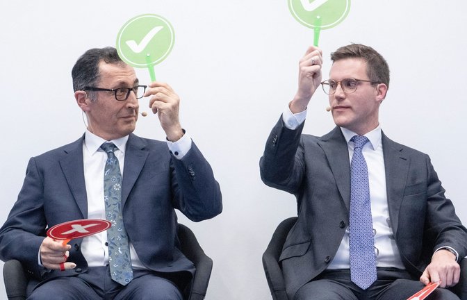 Wer hat am Ende die Nase vorne? Zwischen Grünen-Spitzenkandidat Cem Özdemir und CDU-Frontmann Manuel Hagel zeichnet sich wenige Tage vor der Landtagswahl in Baden-Württemberg ein enges Rennen ab. (Archivbild)<span class='image-autor'>Foto: Marijan Murat/dpa</span>