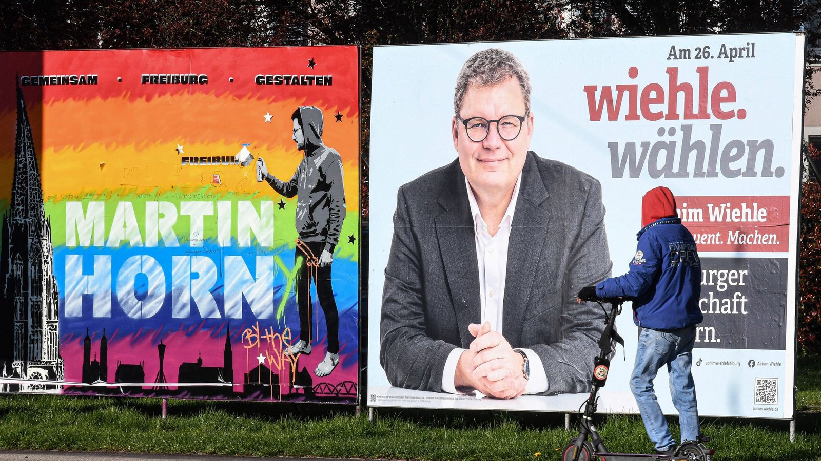 Martin Horn hat seine Großplakate von Graffiti-Künstlern gestalten lassen, sein Widerpart Achim Wiehle wirkt daneben wie ein Tagesschau-Sprecher.Foto: IMAGO/Winfried Rothermel Martin Horn hat seine Großplakate von Graffiti-Künstlern gestalten lassen, sein Widerpart Achim Wiehle wirkt daneben wie ein Tagesschau-Sprecher.Foto: IMAGO/Winfried Rothermel