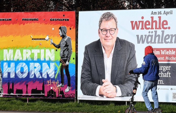 Martin Horn hat seine Großplakate von Graffiti-Künstlern gestalten lassen, sein Widerpart Achim Wiehle wirkt daneben wie ein Tagesschau-Sprecher.<span class='image-autor'>Foto: IMAGO/Winfried Rothermel</span>
