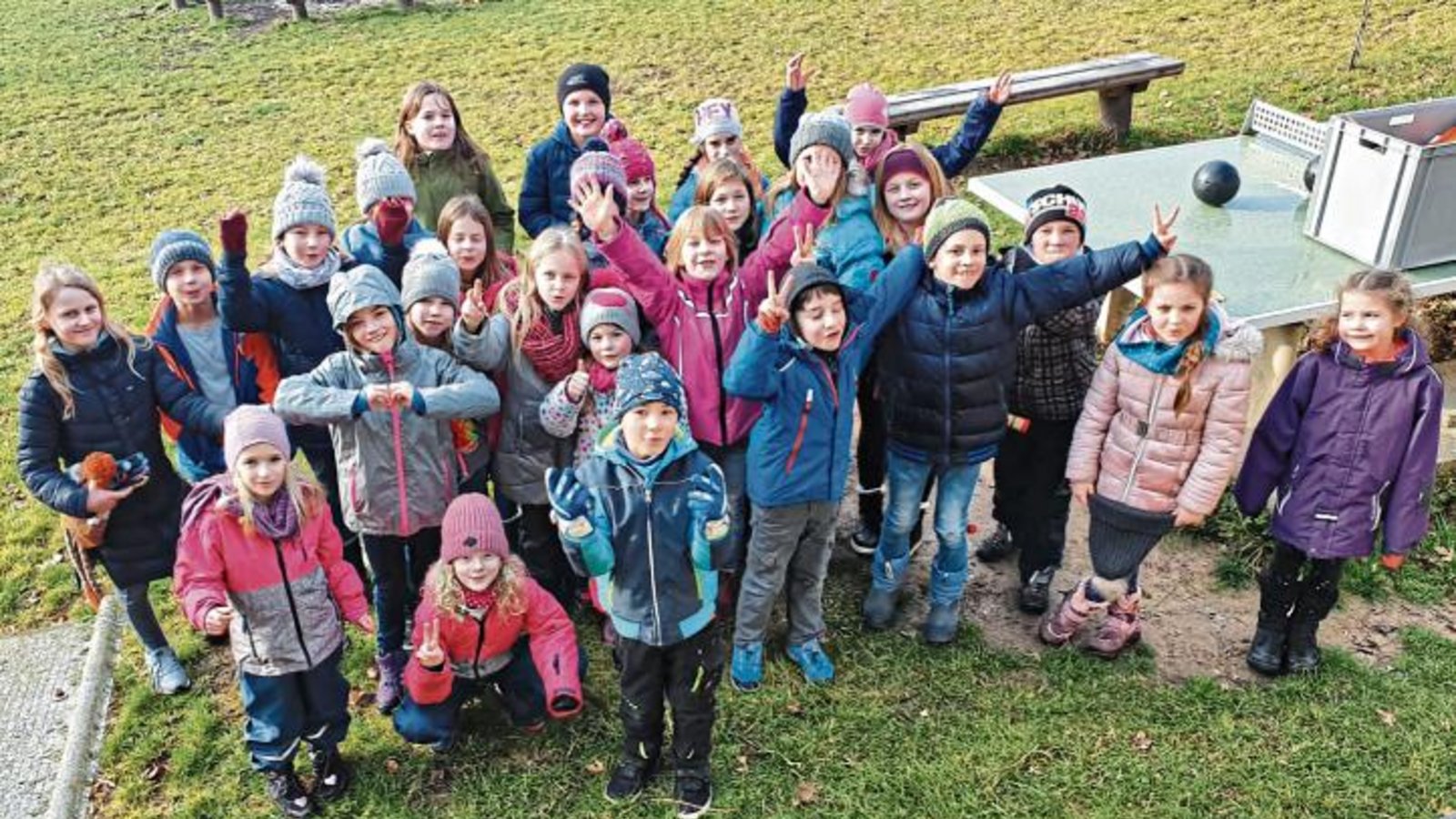 Sersheimer Kinder auf dem Füllmenbacher Hof. Foto: p Sersheimer Kinder auf dem Füllmenbacher Hof. Foto: p