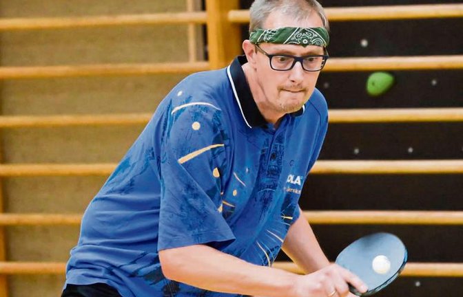 Ensingens Ersatzspieler Torsten Dercks hat mit zwei Einzelsiegen seinen Teil zu einem erfolgreichen Ausgang der Partie gegen Großvillars geleistet. Foto: Leitner