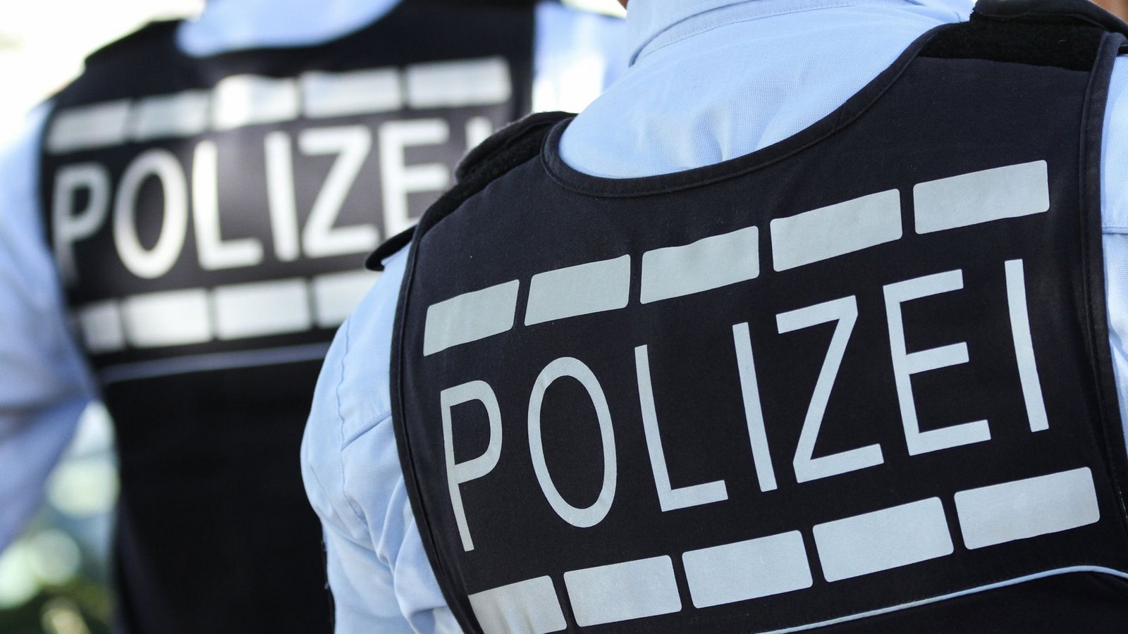 Die Polizei ermittelt unter anderem wegen des Verdachts der Körperverletzung. (Symbolbild)Foto: dpa/Silas Stein Die Polizei ermittelt unter anderem wegen des Verdachts der Körperverletzung. (Symbolbild)Foto: dpa/Silas Stein