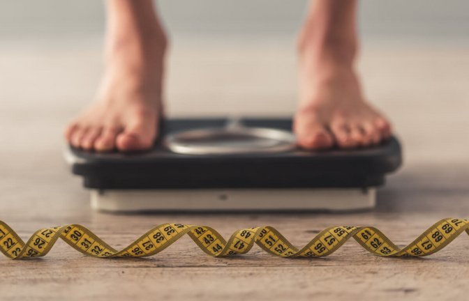 Erfahren Sie, was wirklich gegen Untergewicht hilft. Mit diesen 14 Tipps nehmen Sie schnell und gesund zu.<span class='image-autor'>Foto: VGstockstudio / Shutterstock.com</span>