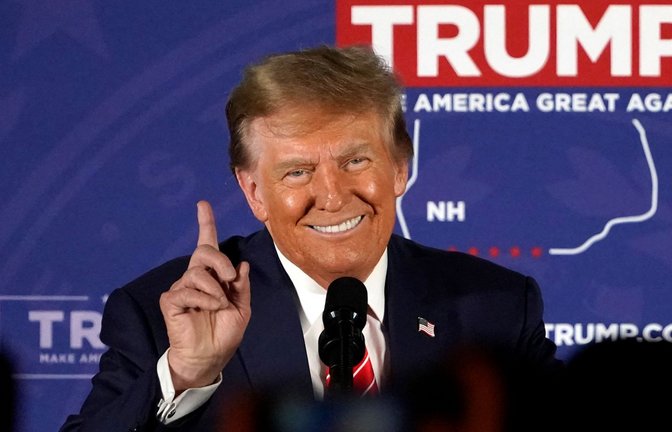 Nach seinem Sieg der Vorwahlen in Iowa stehen die Chancen des ehemaligen Präsidenten Trump gut, erneut als Kandidat ins Rennen zu gehen.<span class='image-autor'>Foto: AFP/TIMOTHY A. CLARY</span>