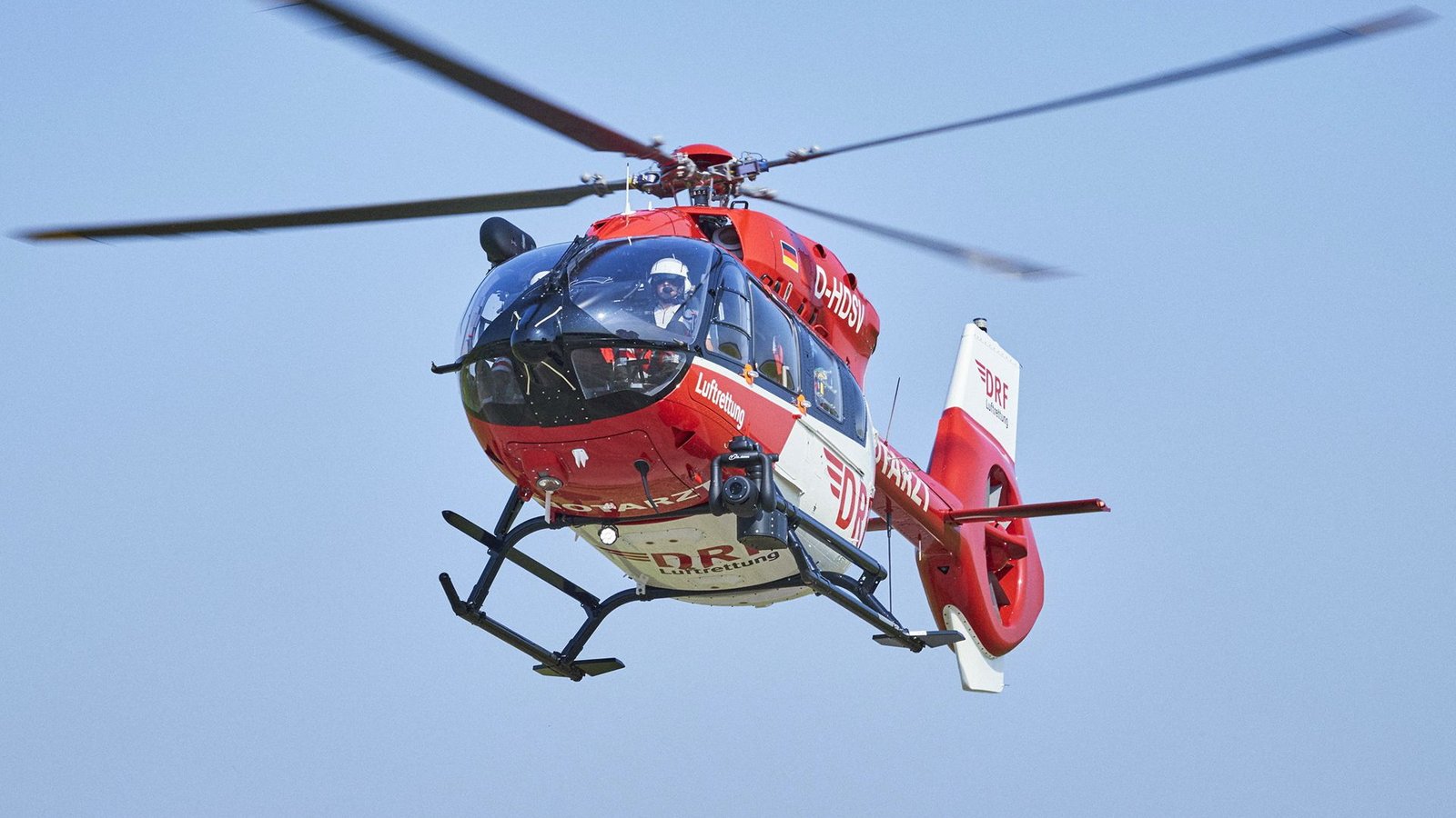 Ein Hubschrauber brachte den Verletzten in ein Krankenhaus (Symbolbild).Foto: dpa/Bert Spangemacher