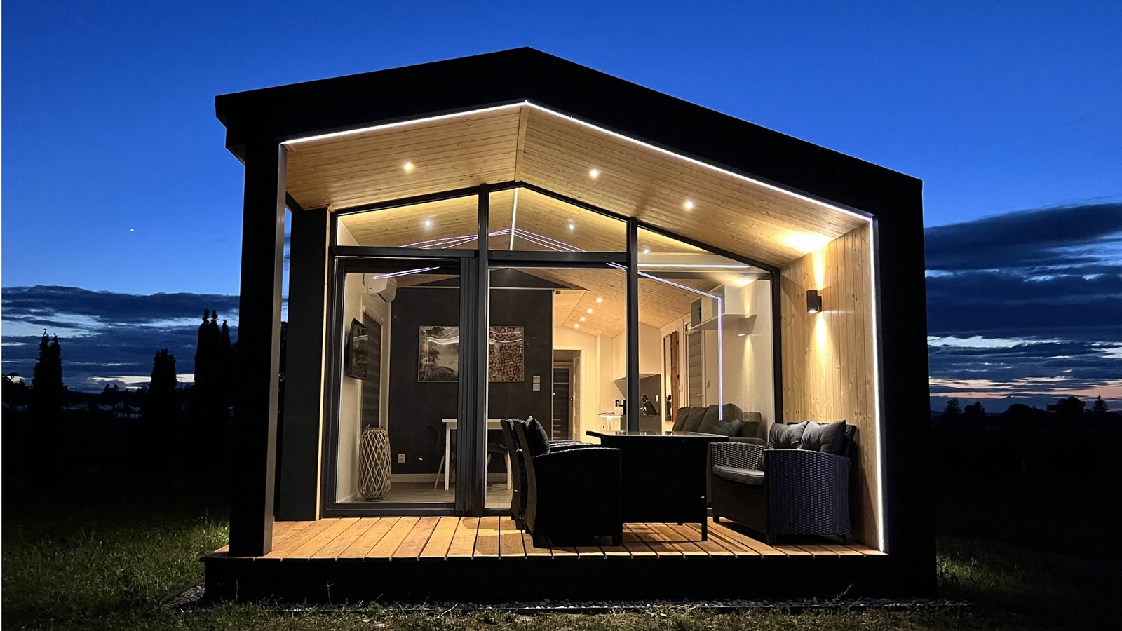 Eines der fünf Ferienhäuser im Tiny-House-Stil, die seit Mai 2023 auf dem Hundweilerhof am Bodensee stehen.Foto: Hundweilerhof Eines der fünf Ferienhäuser im Tiny-House-Stil, die seit Mai 2023 auf dem Hundweilerhof am Bodensee stehen.Foto: Hundweilerhof