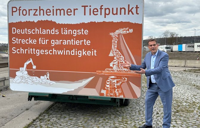 Aprilscherz mir ernstem Hintergrund: Nicht nur der Pforzheimer FDP-Landtagsabgeordnete Erik Schweickert ist genervt von dem Dauerstau auf der A8.<span class='image-autor'>Foto: privat</span>