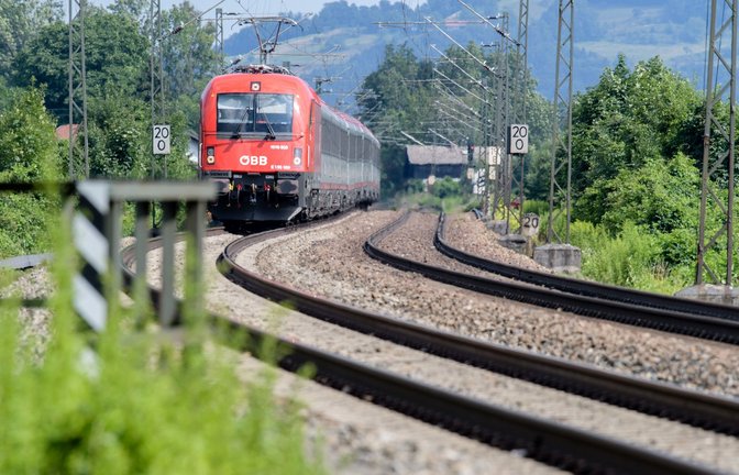 Wegen Sanierungsarbeiten wird der Bahnverkehr über den Brenner vom 17. Juli bis 1. August eingestellt. (Archivbild)<span class='image-autor'>Foto: Matthias Balk/dpa</span>
