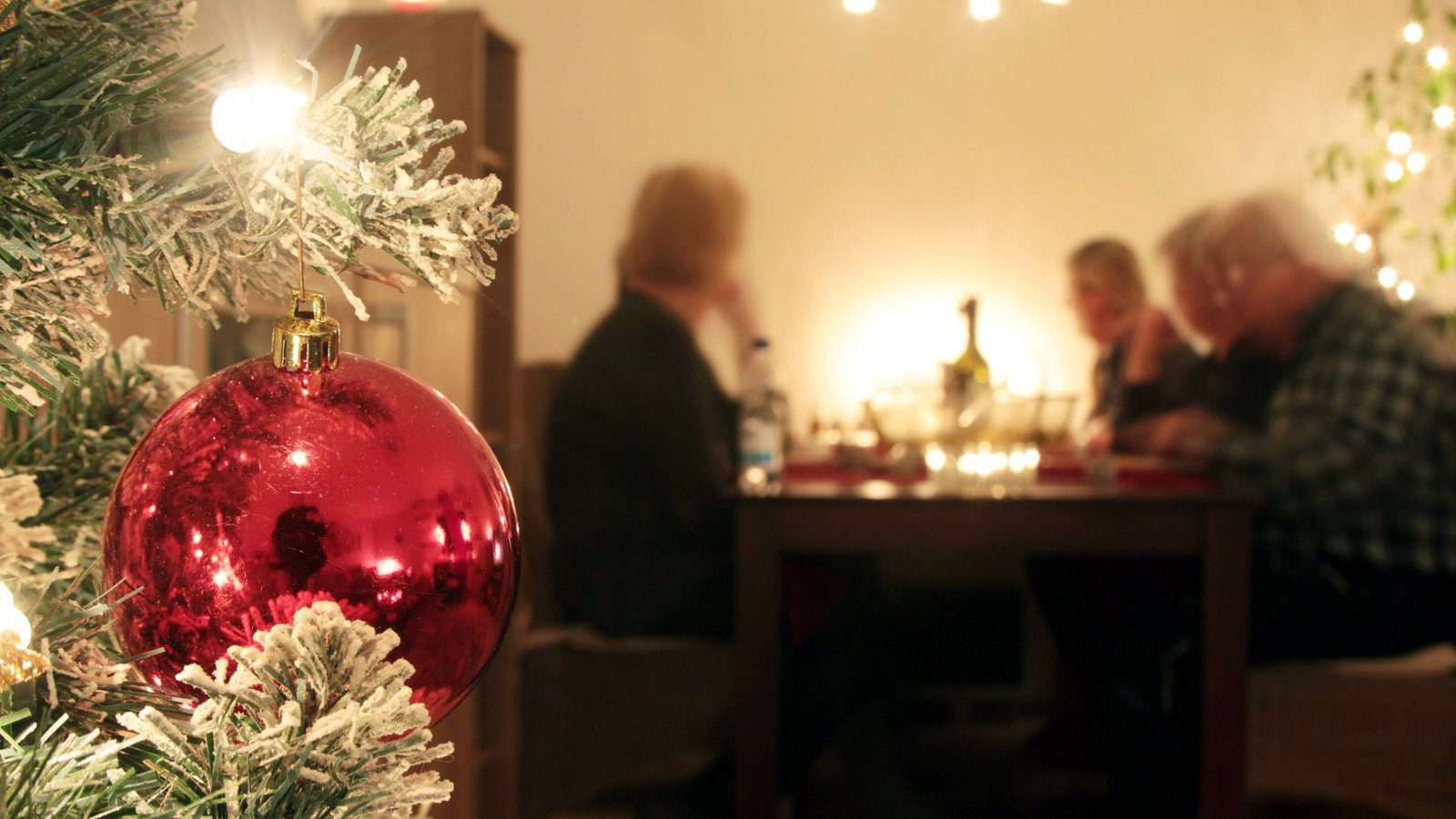 An Weihnachten treffen Familien aufeinander – in einigen kollidieren dann die Weltanschauungen.Foto: imago/Ralph Peters An Weihnachten treffen Familien aufeinander – in einigen kollidieren dann die Weltanschauungen.Foto: imago/Ralph Peters