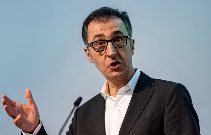 Minister Özdemir kritisiert den Kurs der europäischen Kommission in puncto Agrarpolitik.<span class='image-autor'>Foto: dpa/Fabian Sommer</span>
