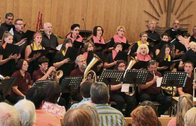 Chor und Bläserkreis traten am Wochenende für den guten Zweck auf. Foto: Friedrich