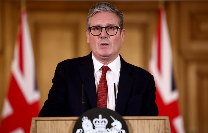 Der britische Premierminister Keir Starmer will am Freitag mit Politikern aus aller Welt besprechen, wie sich Linke und Liberale dem Rechtsruck entgegenstellen können. (Archivbild)<span class='image-autor'>Foto: dpa/Henry Nicholls</span>