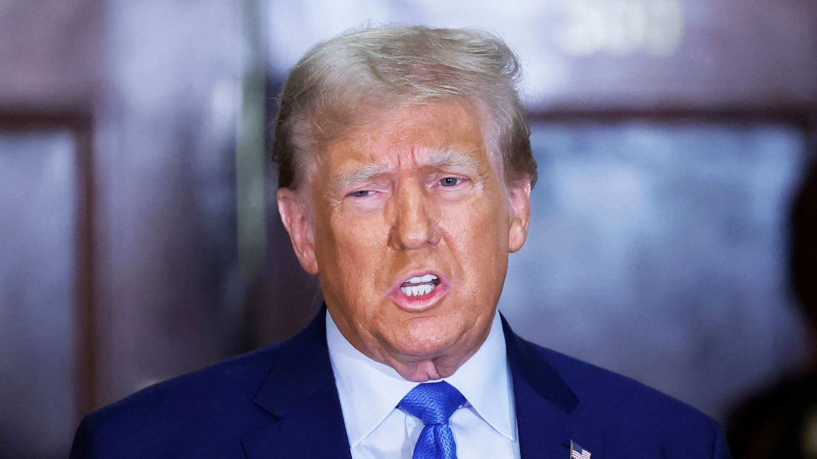 Dass Donald Trump die US-Wahl in einem Jahr tatsächlich für sich entscheiden könnte, zeigen eine Reihe von Umfragen. Demnach liegt Trump in der Wählergunst derzeit knapp vor Biden.Foto: Getty Images via AFP/MICHAEL M. SANTIAGO Dass Donald Trump die US-Wahl in einem Jahr tatsächlich für sich entscheiden könnte, zeigen eine Reihe von Umfragen. Demnach liegt Trump in der Wählergunst derzeit knapp vor Biden.Foto: Getty Images via AFP/MICHAEL M. SANTIAGO