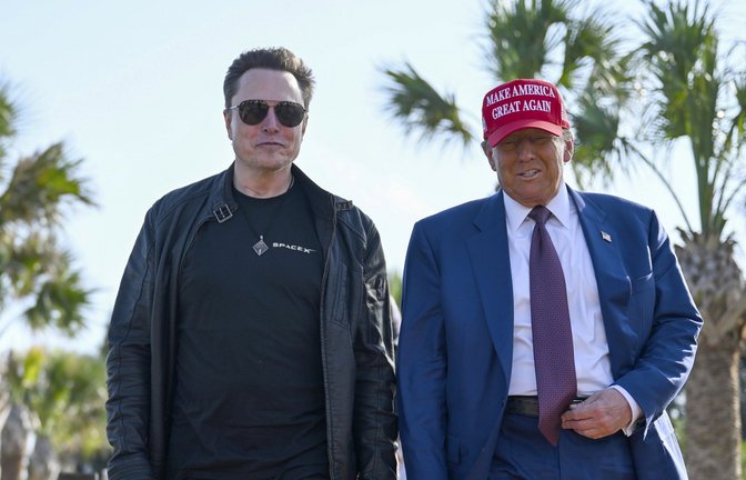 Zwei, die sich gefunden haben: Elon Musk (li.) und Donald Trump.<span class='image-autor'>Foto: dpa/Brandon Bell</span>