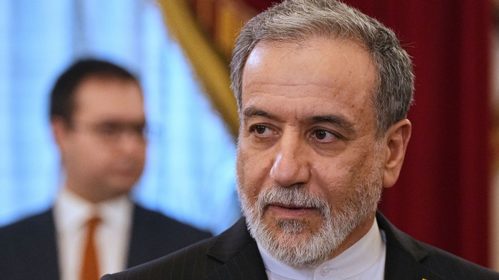 Irans Außenminister Abbas Araghtschi gibt an, dass weitere Verhandlungen mit den USA am Freitag starten sollen. (Archivbild)Foto: Dmitri Lovetsky/Pool AP/dpa