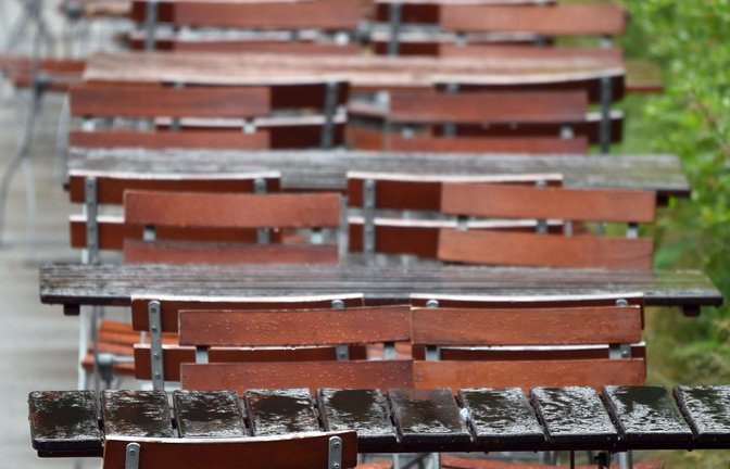 Tristesse statt Biergarten-Wetter.<span class='image-autor'>Foto: dpa</span>