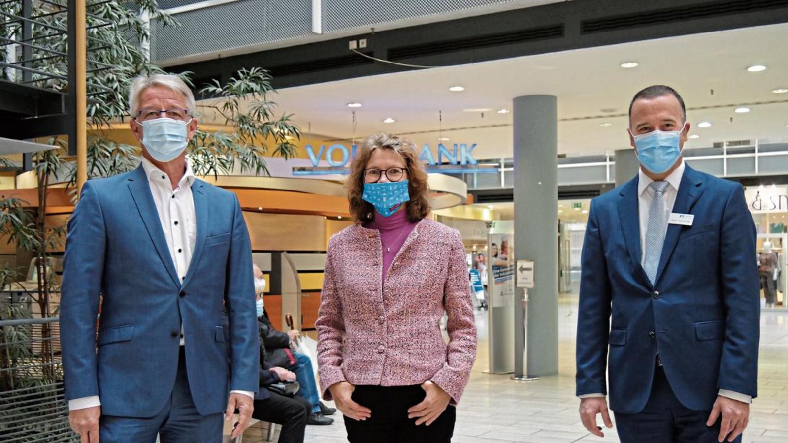 Stefan Hammes, Andrea Winkler und Jens Schwittay (von links) laden zum Unternehmerabend ein, der sich mit dem Thema Unternehmensnachfolge befassen soll. Foto: Friedrich Stefan Hammes, Andrea Winkler und Jens Schwittay (von links) laden zum Unternehmerabend ein, der sich mit dem Thema Unternehmensnachfolge befassen soll. Foto: Friedrich