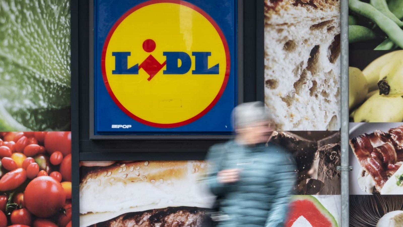 Lidl-Logo: Der Discounter ruft spanische Würste zurück, bei denen die Kühlkette möglicherweise unterbrochen wurde. (Symbolbild)Marijan Murat/dpa Lidl-Logo: Der Discounter ruft spanische Würste zurück, bei denen die Kühlkette möglicherweise unterbrochen wurde. (Symbolbild)Marijan Murat/dpa