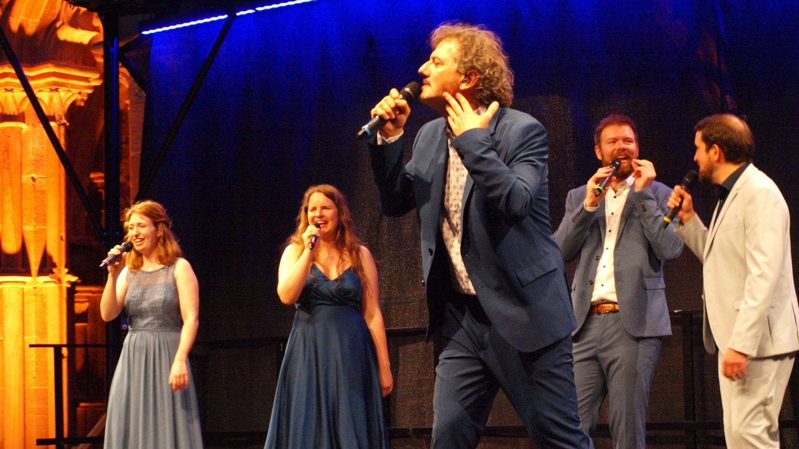 Neben harmonischem Ensembleklang überzeugte die A-cappella-Gruppe Quintabulous auch mit beeindruckenden Solovorträgen. Foto: Filitz Neben harmonischem Ensembleklang überzeugte die A-cappella-Gruppe Quintabulous auch mit beeindruckenden Solovorträgen. Foto: Filitz