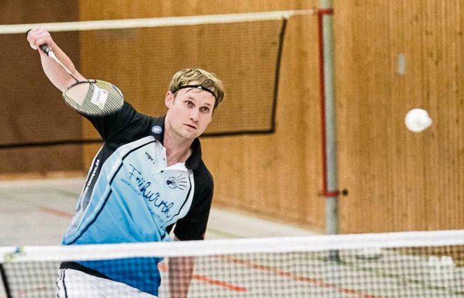 Matthias Munzig hat den einzigen Drei-Satz-Sieg für Illingen geholt. Alle anderen Partien, in denen die SVI-Badmintonspieler in den Entscheidungssatz mussten, gingen an die Gegner.  Foto: Simecek
