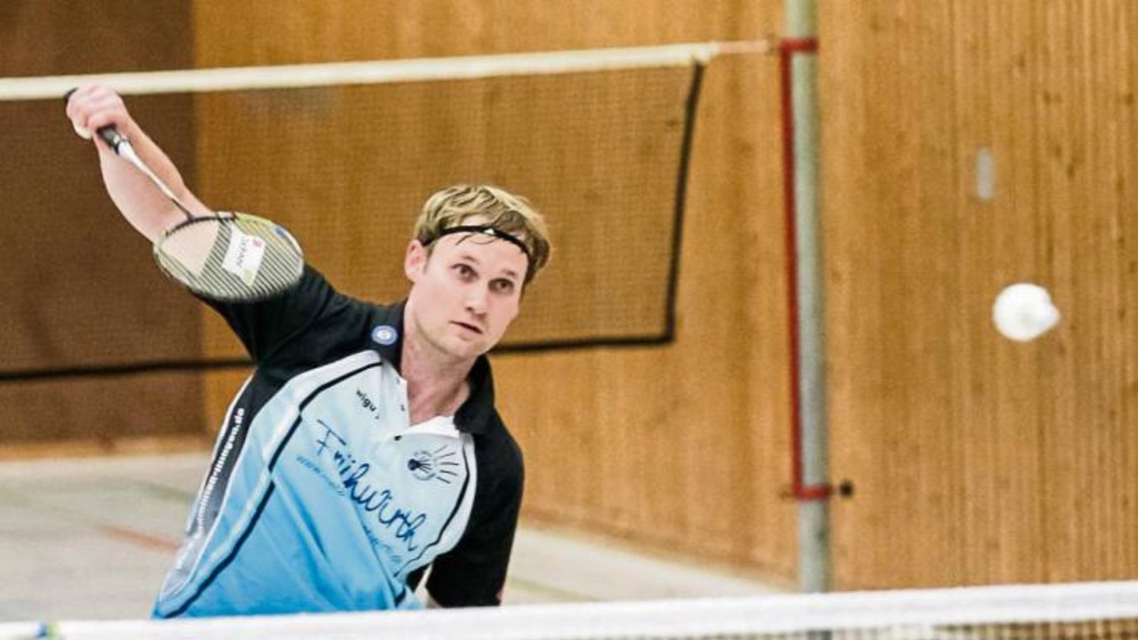 Matthias Munzig hat den einzigen Drei-Satz-Sieg für Illingen geholt. Alle anderen Partien, in denen die SVI-Badmintonspieler in den Entscheidungssatz mussten, gingen an die Gegner. Foto: Simecek Matthias Munzig hat den einzigen Drei-Satz-Sieg für Illingen geholt. Alle anderen Partien, in denen die SVI-Badmintonspieler in den Entscheidungssatz mussten, gingen an die Gegner. Foto: Simecek