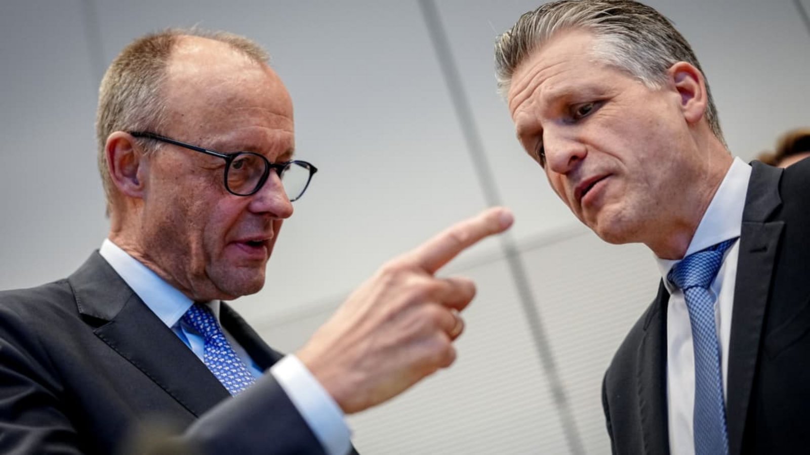 Wer gibt nun die Richtung vor in der Fraktion? Bundeskanzler Friedrich Merz (CDU, l.) und Thorsten Frei (CDU), noch Chef des Bundeskanzleramts und bald Fraktionschef.Kay Nietfeld/dpa Wer gibt nun die Richtung vor in der Fraktion? Bundeskanzler Friedrich Merz (CDU, l.) und Thorsten Frei (CDU), noch Chef des Bundeskanzleramts und bald Fraktionschef.Kay Nietfeld/dpa