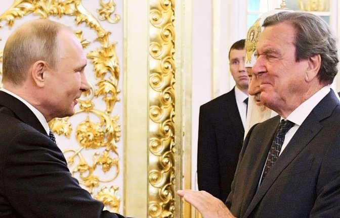 Putin, Schröder: eine Männerfreundschaft (Archivbild)<span class='image-autor'>Foto: dpa/Alexei Druzhinin</span>