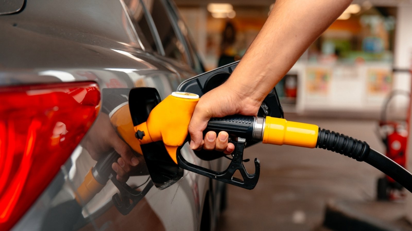 2024 wird der Sprit teurer werden.Foto: RecCameraStock / shutterstock.com 2024 wird der Sprit teurer werden.Foto: RecCameraStock / shutterstock.com