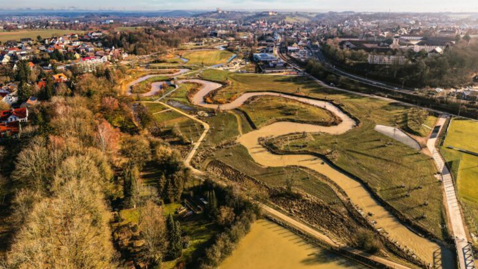 Die Jagst kann wieder mäandern.Foto: Landesgartenschau Ellwangen 2026 GmbH