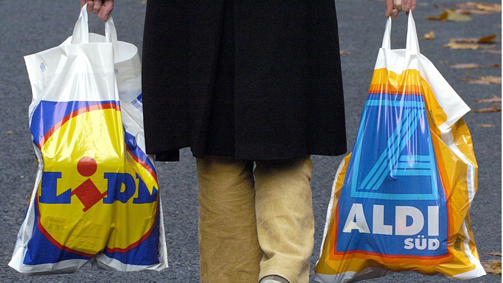 Das Discounter-Geschäft läuft immer noch gut genug, um Reichtümer nach Hause zu tragen.Foto: dpa/Oliver Berg Das Discounter-Geschäft läuft immer noch gut genug, um Reichtümer nach Hause zu tragen.Foto: dpa/Oliver Berg