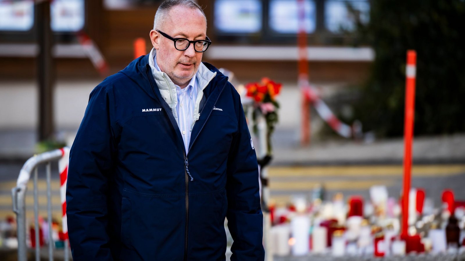 Féroud hat schwere Versäumnisse bei den Brandschutzkontrollen eingeräumt (Archivbild)Foto: Jean-Christophe Bott/KEYSTONE/dpa