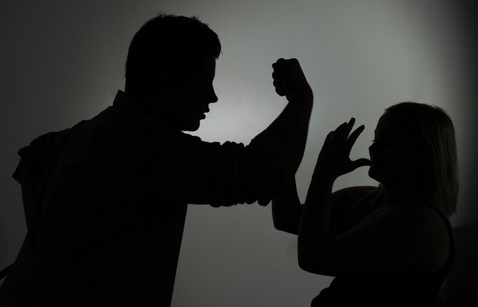 Gewalt gegen Frauen passiert häufig im Verborgenen.<span class='image-autor'>Foto: picture alliance/dpa/Jan-Philipp Strobel</span>