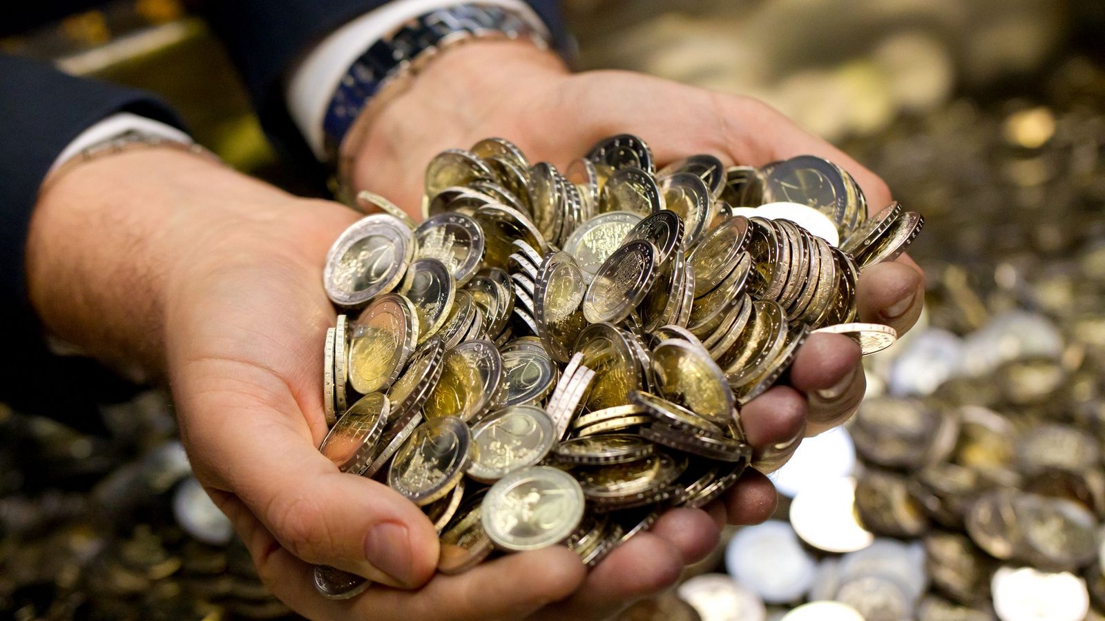 Börsengewinne haben die Vermögen kräftig steigen lassen - Reiche profitieren besonders. (Symbolbild)Foto: Sven Hoppe/dpa Börsengewinne haben die Vermögen kräftig steigen lassen - Reiche profitieren besonders. (Symbolbild)Foto: Sven Hoppe/dpa