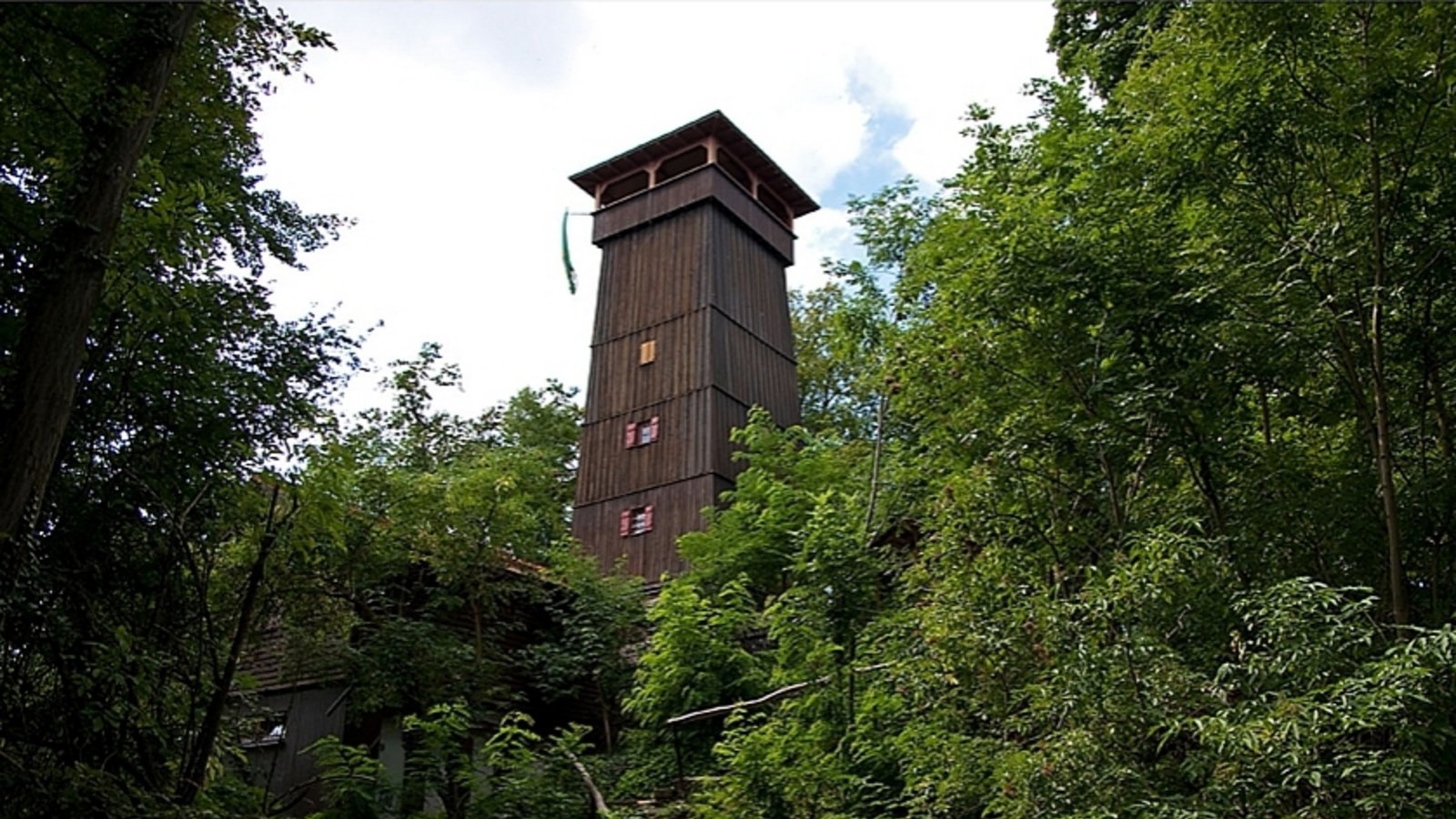 Das 100-jährige Bestehen des Eselsbergturms bei Ensingen wird der Stromberggau des Schwäbischen Albvereins am 15. Juni groß feiern. Archivfoto: p Das 100-jährige Bestehen des Eselsbergturms bei Ensingen wird der Stromberggau des Schwäbischen Albvereins am 15. Juni groß feiern. Archivfoto: p