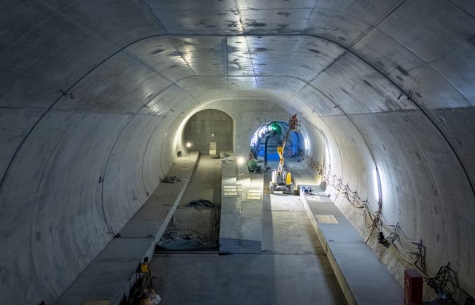 Im Tunnel Bad Cannstatt von Stuttgart 21 ist bereits ein Abzweig (links) zum noch zu bauenden Tunnel Wartberg entstanden.<span class='image-autor'>Deutsche Bahn/Jannik Walter</span>