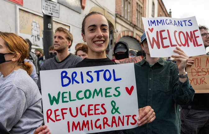 Viele Briten gehen gegen Fremdenhass auf die Straße.<span class='image-autor'>Foto: imago//Yat  Him Wong</span>