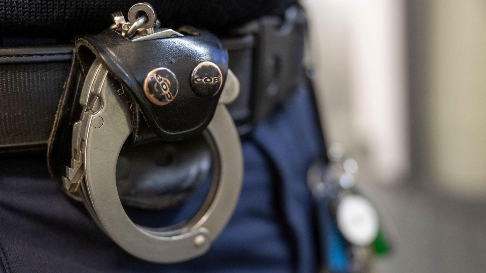 Ein Richter erließ Haftbefehl wegen versuchten Totschlags gegen den 41-Jährigen.Foto: dpa/Peter Kneffel Ein Richter erließ Haftbefehl wegen versuchten Totschlags gegen den 41-Jährigen.Foto: dpa/Peter Kneffel