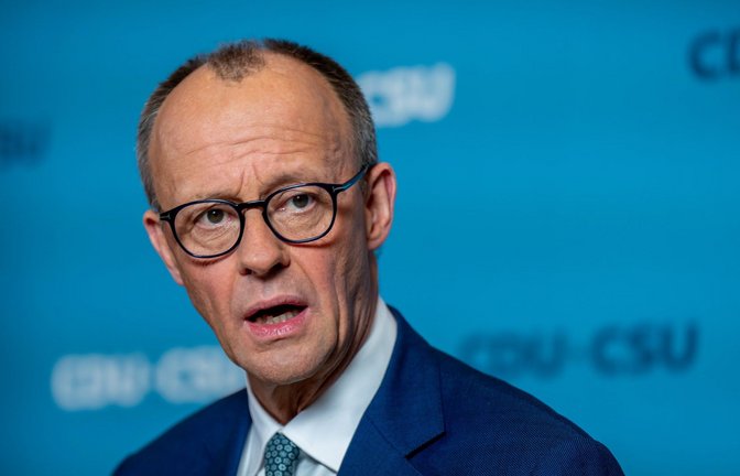 Die Kritik an der Union  um Friedrich Merz hält nach der 551 Fragen umfassenden Anfrage weiter an.<span class='image-autor'>Foto: dpa/Michael Kappeler</span>