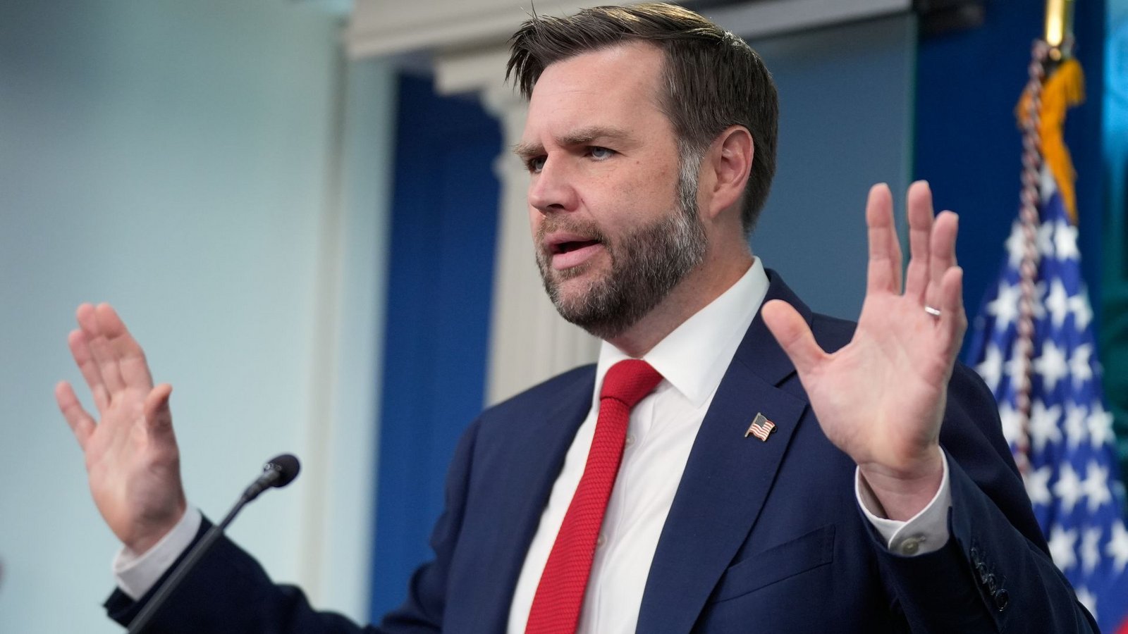 Ob und wann US-Vizepräsident Vance zu Verhandlungen in die Schweiz reist, ist unklar.Foto: Manuel Balce Ceneta/AP/dpa