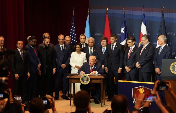 Laut Trump steht die sozialistische Regierung Kubas kurz vor dem Scheitern.<span class='image-autor'>Foto: Rebecca Blackwell/AP/dpa</span>