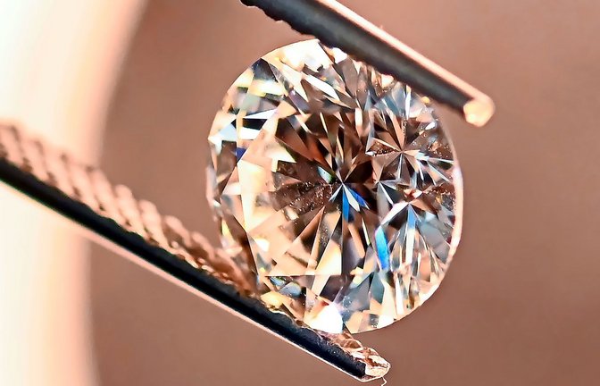 Ein Händler hatte wohl den Diamanten aus Europa nach Dubai gebracht und wurde dann bestohlen. (Symbolbild)<span class='image-autor'>Foto: Uli Deck/dpa/Uli Deck</span>