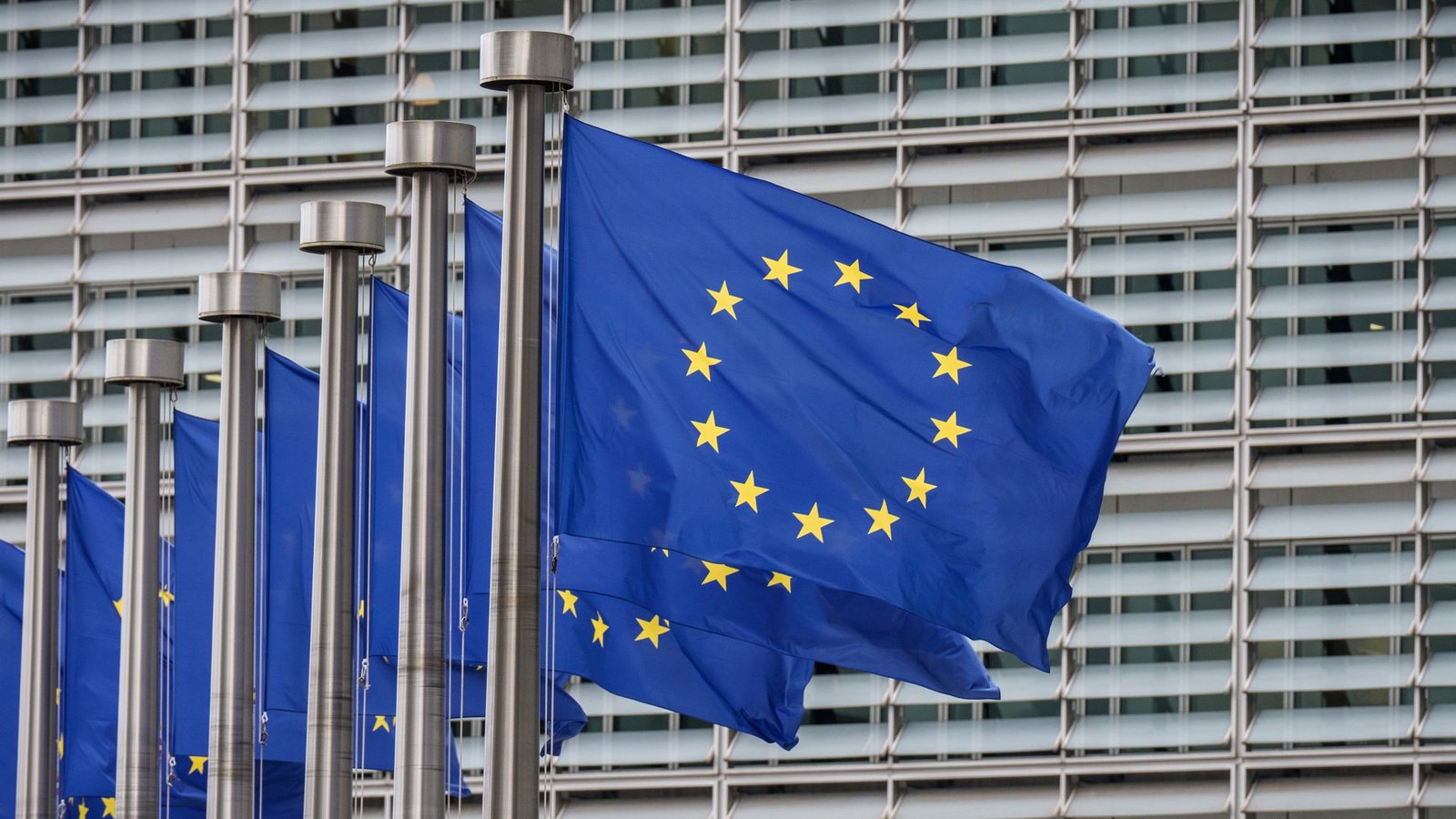 Über die Zusammenarbeit im Europäischen Wirtschaftsraum und die Teilnahme an Schengen arbeitet Island schon jetzt eng mit der EU zusammen (Symbolbild).Foto: Michael Kappeler/dpa Über die Zusammenarbeit im Europäischen Wirtschaftsraum und die Teilnahme an Schengen arbeitet Island schon jetzt eng mit der EU zusammen (Symbolbild).Foto: Michael Kappeler/dpa