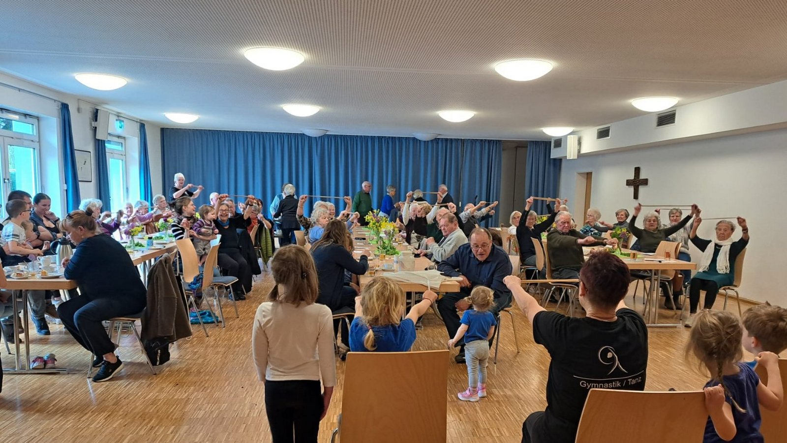 Mitmachen ist angesagt, wenn die Sportler die Senioren besuchen. Mitmachen ist angesagt, wenn die Sportler die Senioren besuchen.